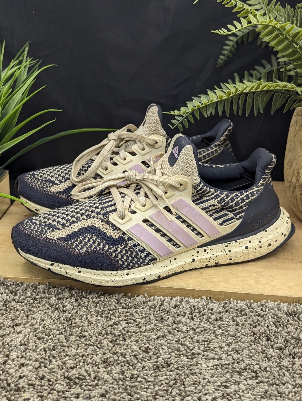 Adidas UltraBoost 5.0 Women's Size 9.5 Running Walking Gym Shoes Casual Comfort